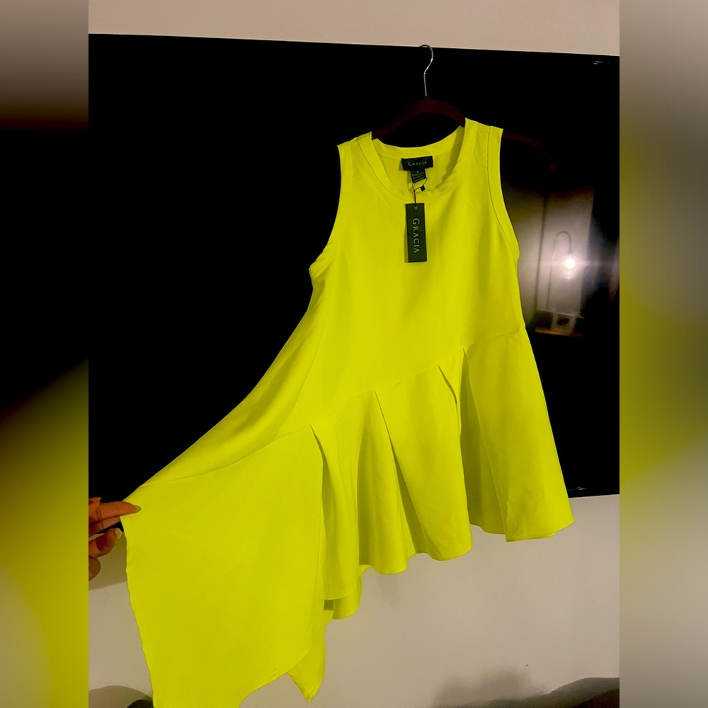 GRACIA  blouse great for summer. Color is bright yellow more neon color.